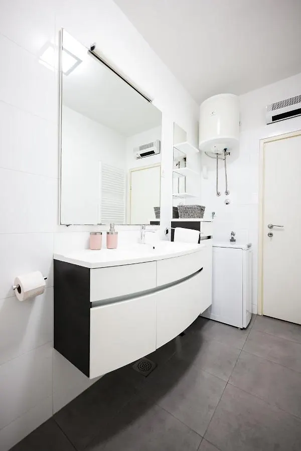 Villa Visum 扎达尔